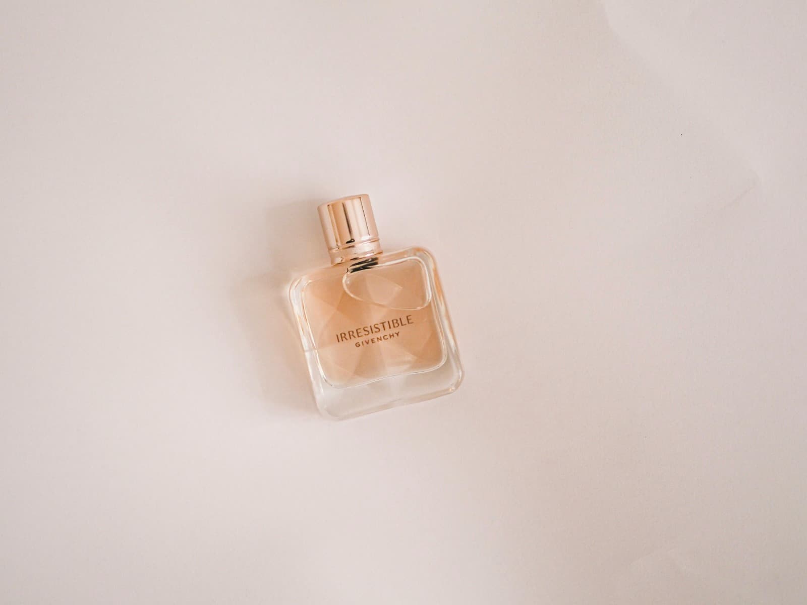 How to Choose the Perfect New Release Perfume Samples for Your Collection