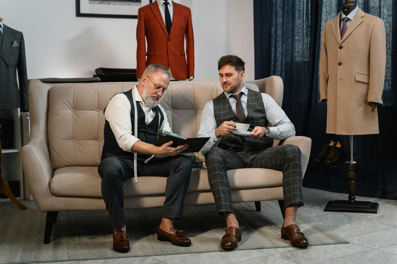 THE ART OF CUSTOM MADE MEN’S SUITS