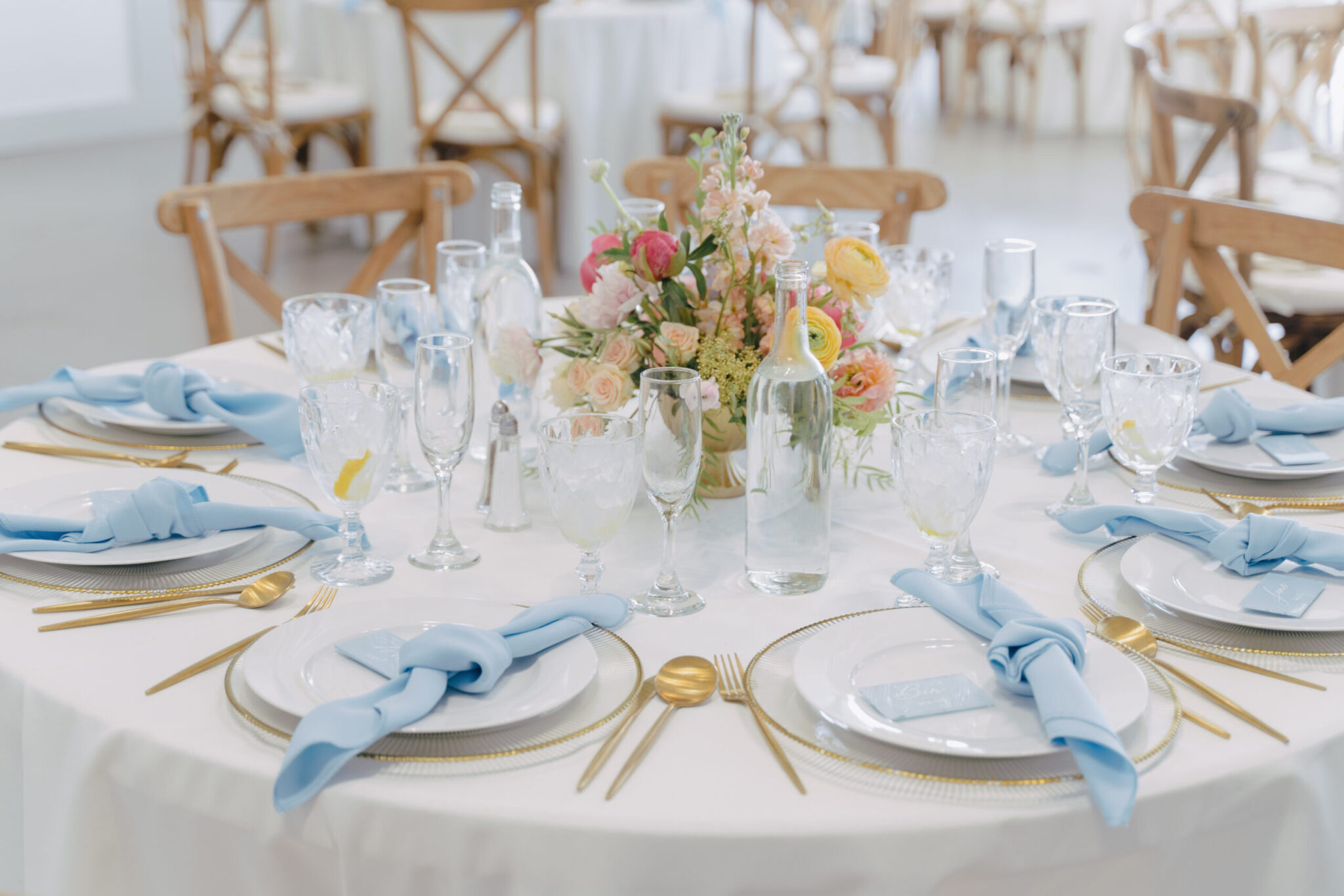 Affordable Table &amp; Chair Rentals in Canada