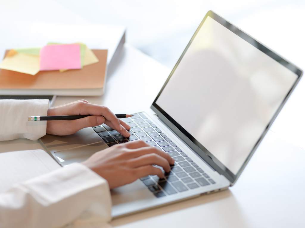 Simplify Your Registration and Certification for Federal Contracts with Expert Support
