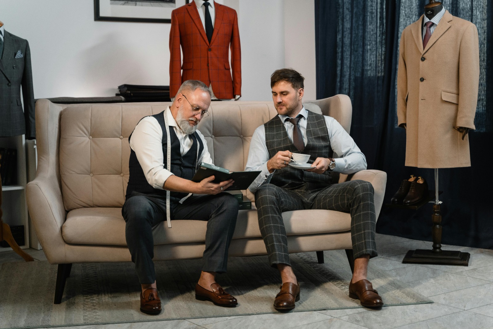 THE ART OF CUSTOM MADE MEN’S SUITS