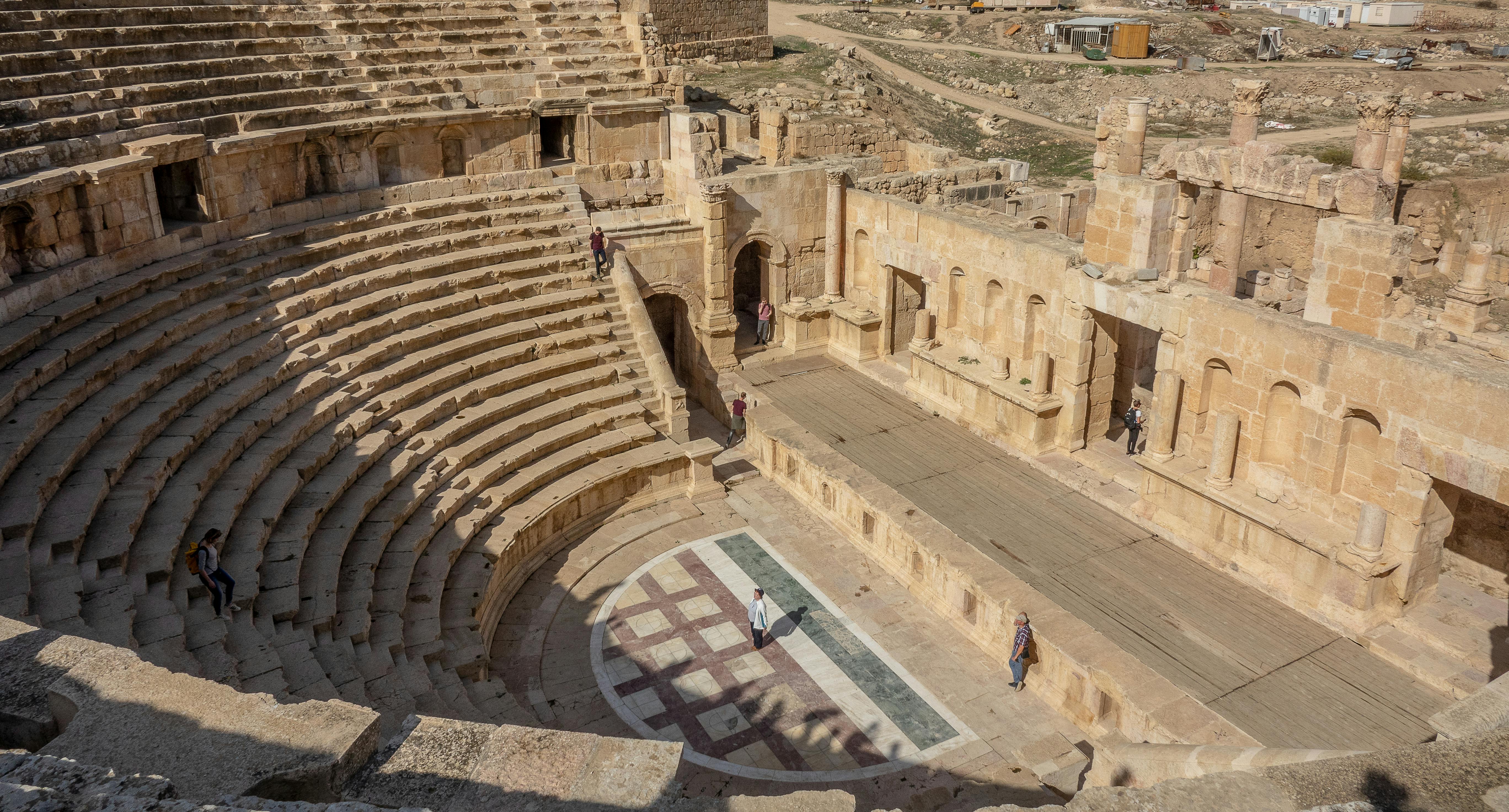 Jordan Desert Safari Tours: Adventure in the Sands
