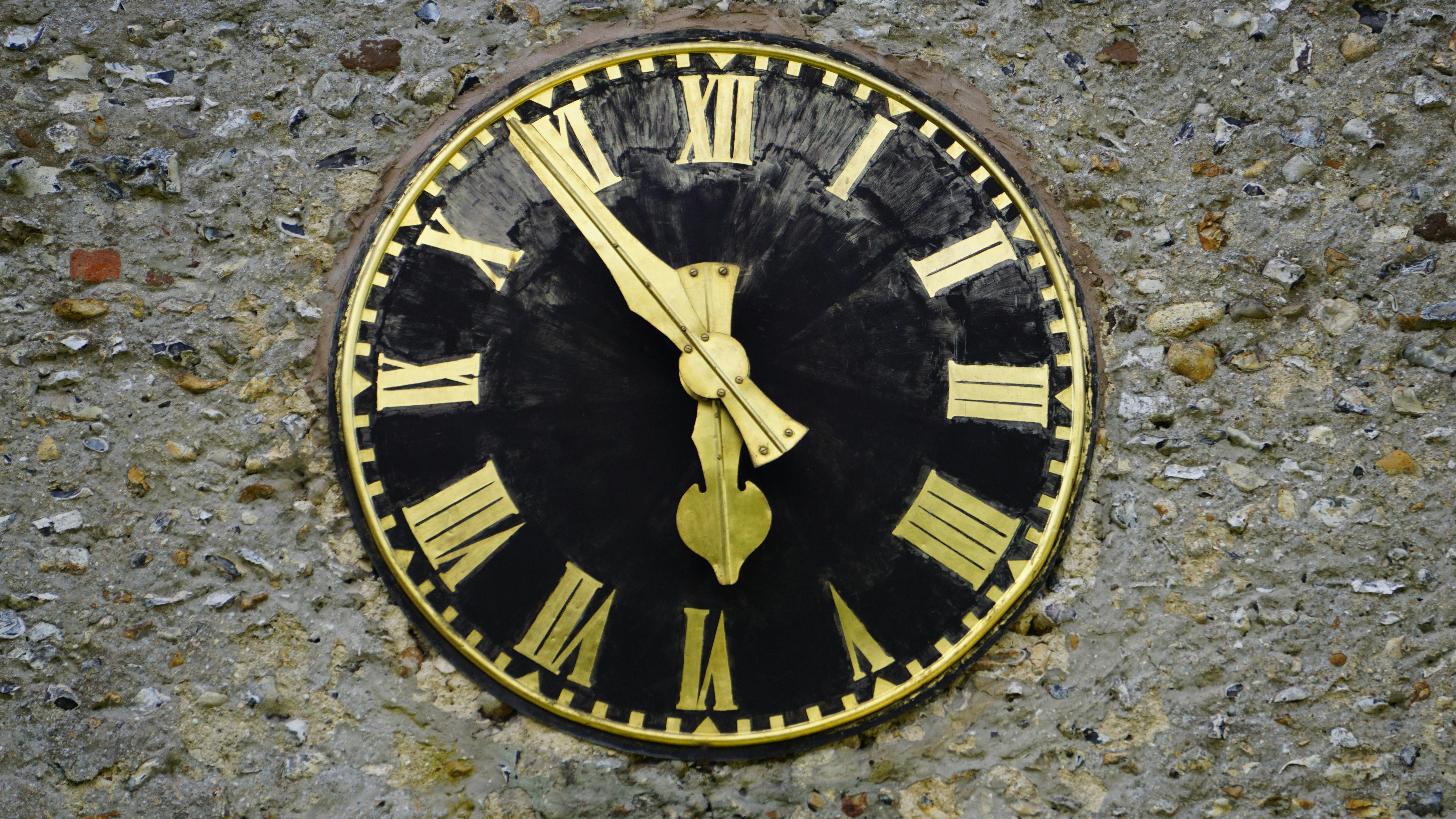 The Breitling Wall Clock: Precision Aviation Heritage for Your Home