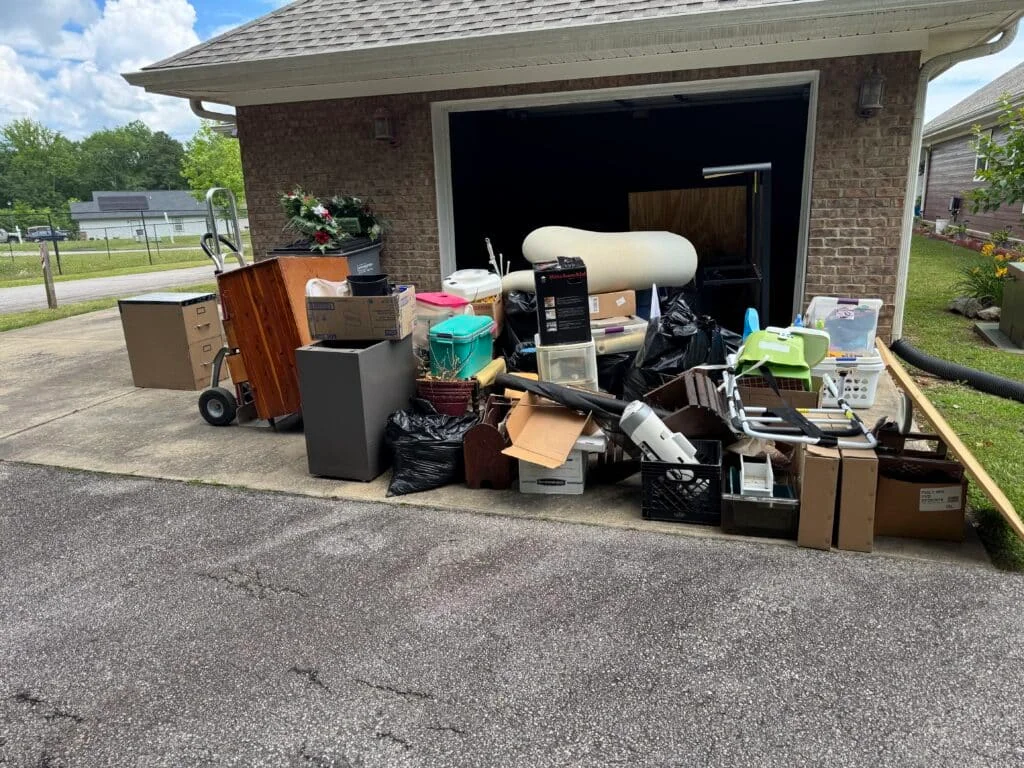 Heavy Junk Removal Phoenix Arizona: Expert Tips for a Clutter-Free Home