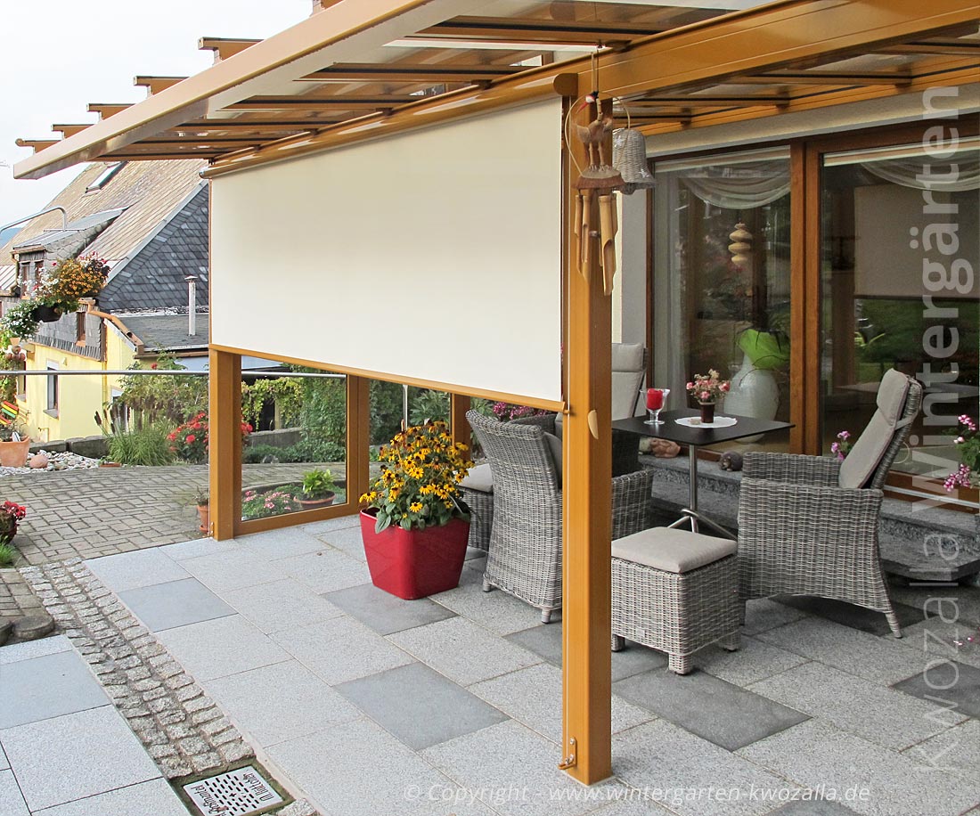 Senkrechtmarkise mit robuster Technik von ADA-Wintergarten